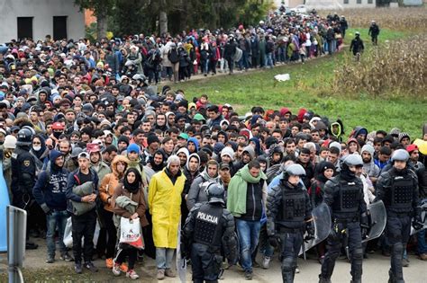 Slovenia Asks Eu For Help After Refugee Arrival Al Jazeera America