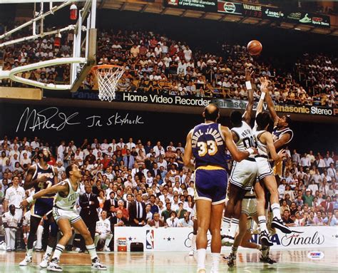 Lot Detail - Magic Johnson Signed 16" x 20" Color Photo with "Jr