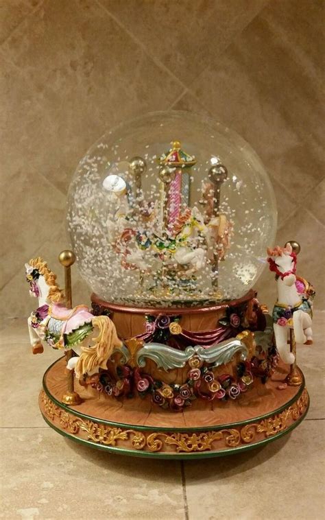 Carousel Horse Musical Snow Globe Beautiful Merry Go Round Horse Snow