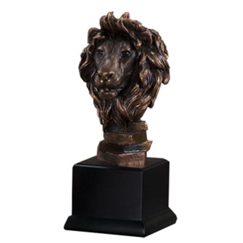 Lion Head Trophy - 10