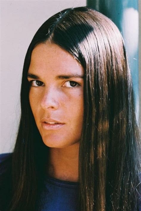 40 Beautiful Portrait Photos Of Ali Macgraw In The 1960s And Early ’70s ~ Vintage Everyday
