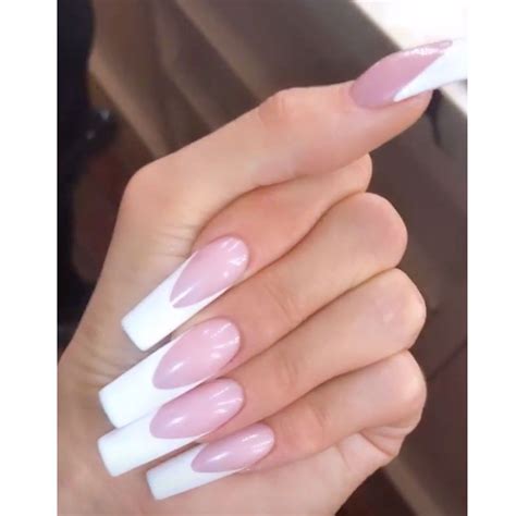 Kylie Jenner Pink Manicure Pink Nails Gel Nails Acrylic Nails Manicure Ideas Manicures