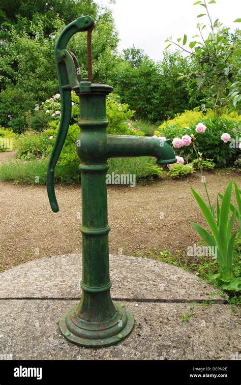 Hand Operated Water Pump Stock Photo Alamy