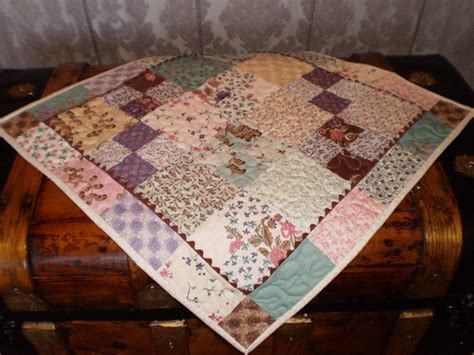 Free Tutorial Charm Pack Table Topper