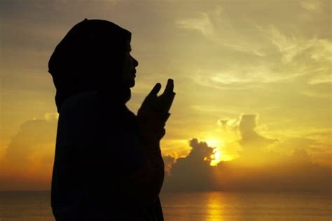 Doa untuk orang yang sudah meninggal / pic source : Kumpulan Doa untuk Orang yang Sudah Meninggal Dunia ...