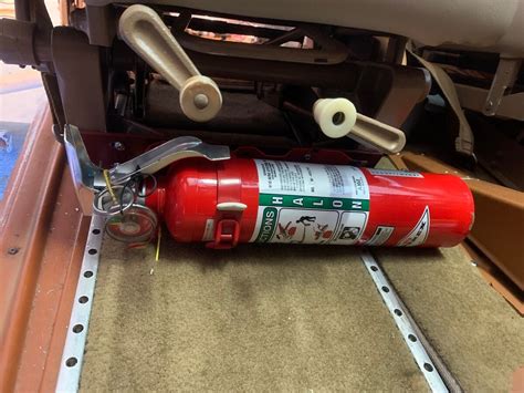 How foam, water, co2, powder & wet chemical extinguishers work. How to Mount a Fire Extinguisher in the Cockpit | Cessna ...
