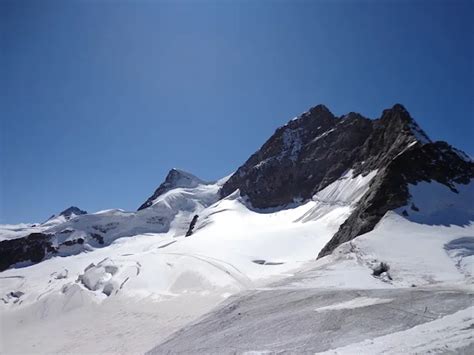 Monch And Jungfrau Swiss Alps 2 Day Guided Ascent 2 Day Trip Ifmga
