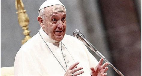 Papa Francisco Reprendió A Niños Que Usan El Celular Cuando Comen Con