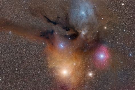 A Nebulosa Escura Rho Ophiuchi E A Nebulosa De Antares Night Sky