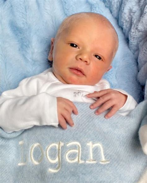 Ryan Murphy Glee Première Photo De Son Bébé Le Petit Logan