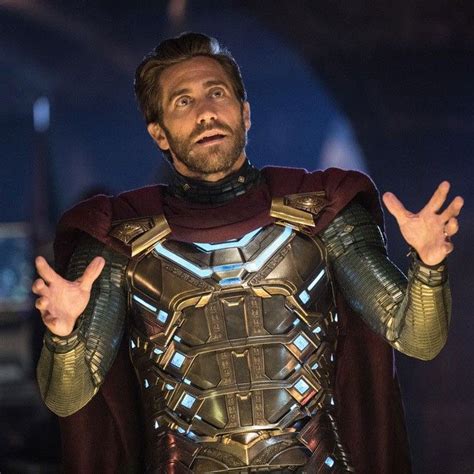 Jake Gyllenhaal As Mysterio In Marvels Spider Man Far From Home 2019 Superhero Movies