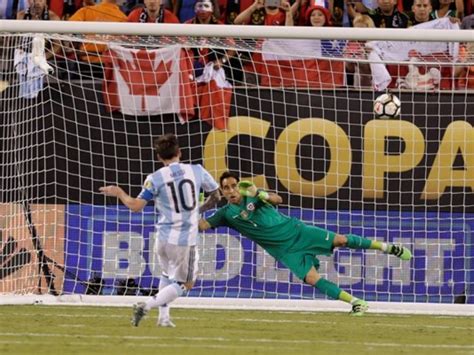 Messi’s Penalty Helps Argentina Defeat Chile 1 0 City People Magazine