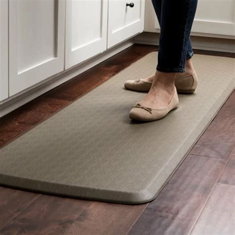 5 Best Anti Fatigue Mats For Your Kitchen Wellgood