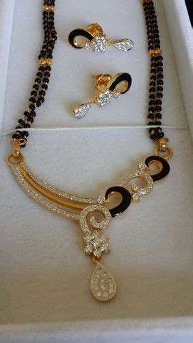 Jewelry suppliers and dealers mail / our great selection of baby, children's, gifts and toys products can be found in baby and children's stores, in gift shops, speciality shops and online auctions across the us. Diamond Jewelry in Surat, Gujarat | Diamond Jewellery ...