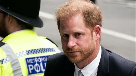 prince harry loses latest legal battle against mail on sunday 5 news youtube