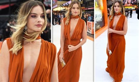 Margot Robbie Once Upon A Time In Hollywood Star Risks Nip Slip At
