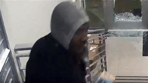 Serial Package Thief Caught On Camera In North Philadelphia 6abc Philadelphia