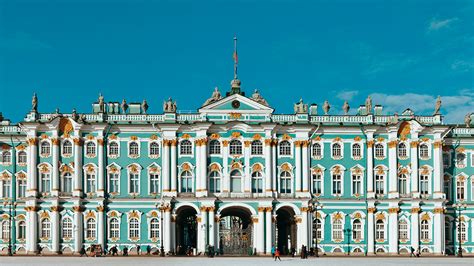 По данным 2019 года, его население составляет 5 381 736 человек и ныне. Санкт-Петербург: особенности города, достопримечательности ...