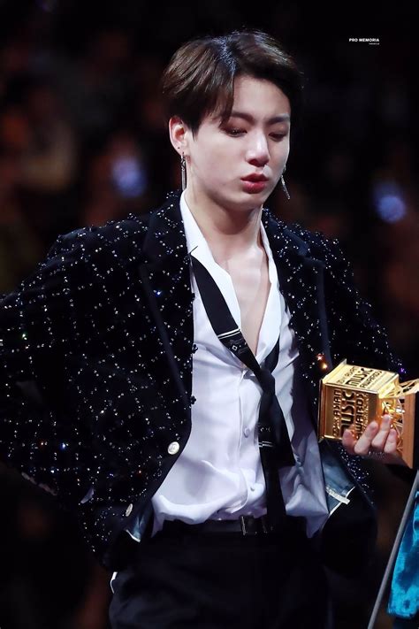 Jungkook Mama 2018 Famous Person