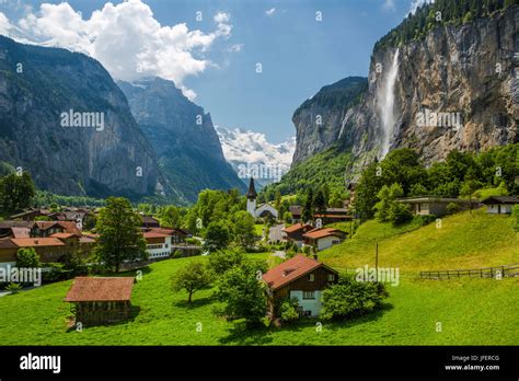 Switzerland Lauterbrunnen City Jungfrau Mountain Stock Photo Alamy