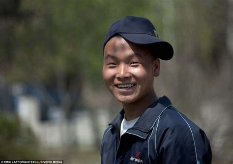 Born 8 january 1982, 1983, or 1984). North Koreans are seen smiling in rare photographs | Daily ...