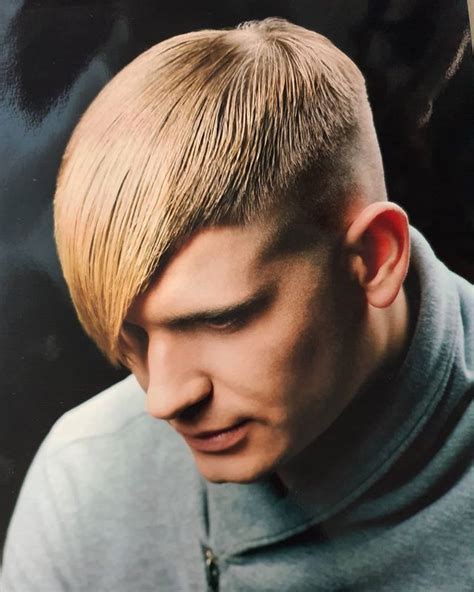 23 Mens Hairstyles Long Top Short Sides And Back Hairstyle Catalog