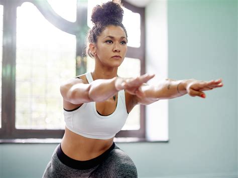 This Single Leg Squat From Celebrity Trainer Kira Stokes Will