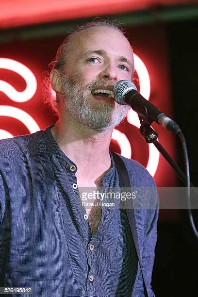 Fran Healy Photos Photos And Premium High Res Pictures Getty Images