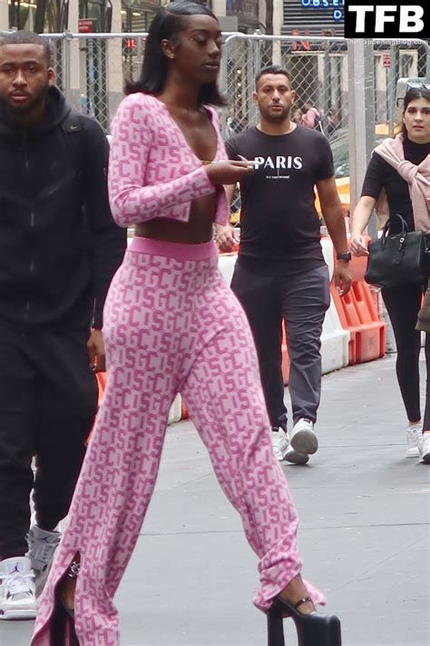 Flo Milli Shows Off Her Sexy Tits As She Arrives At Sirius Xm In Nyc