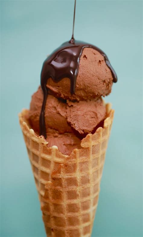 Super rich, smooth and creamy homemade chocolate ice cream! Homemade Chocolate Ice Cream Recipe - Gemma's Bigger ...