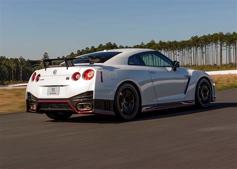 Like our page and check back for leaking news, info, pics, videos NISSAN GT-R (R35) Nismo - 2014, 2015, 2016 - autoevolution
