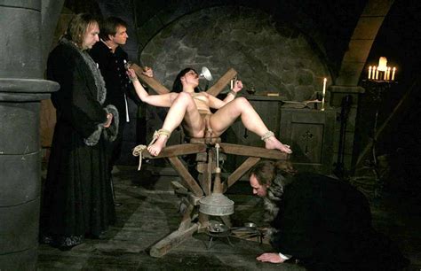 Naked Woman In Inquisition Torture Cell Porn Videos Newest Sexy Naked