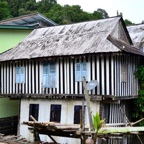 This study seeks to determine visitor's willingness to pay for conservation fees in annah rais longhouse and hot springs, at kota padawan, sarawak. Annah Rais Bidayuh Longhouse, Kuching | Visit Sarawak
