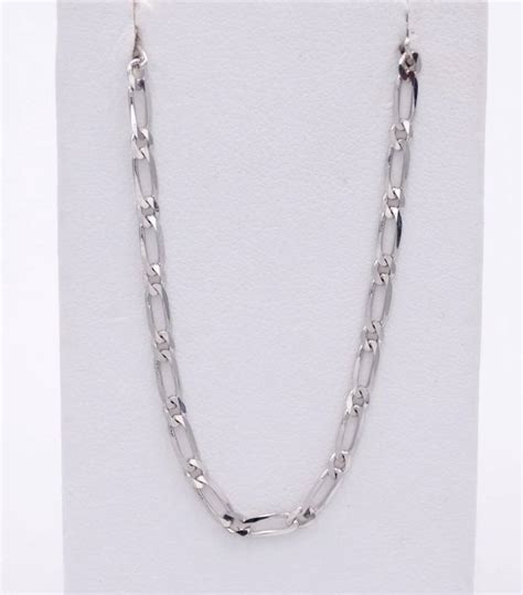 Chaîne en or blanc 18 carats maille alterné une courte une longue, 3.90