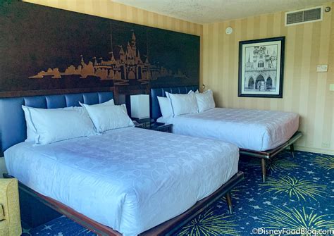 Photos Tour An Updated Room At The Disneyland Hotel The Disney Food