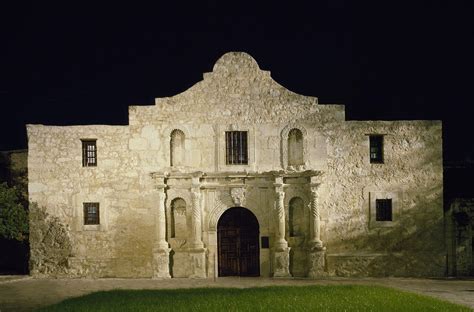 Visit The Alamo In San Antonio Texas Traveling With Mjtraveling With Mj