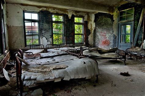 Old Mental Institutions Google Search Hospitals And Asylums Pinterest Abandoned Asylum