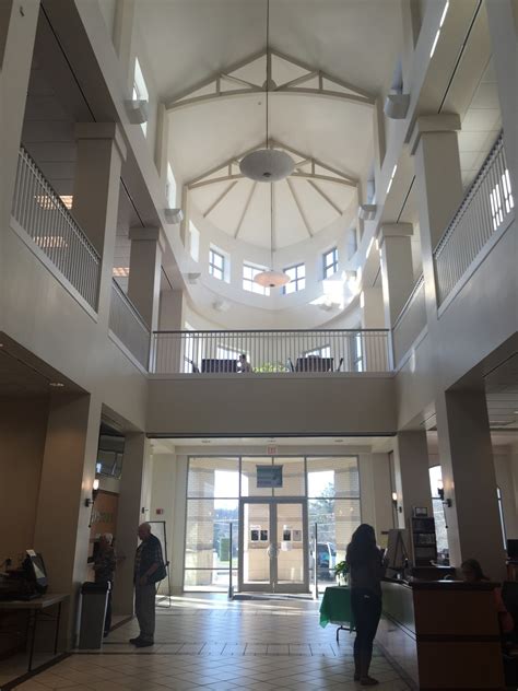 North Shelby Library, 5521 Cahaba Valley Rd, Pelham, AL, Libraries