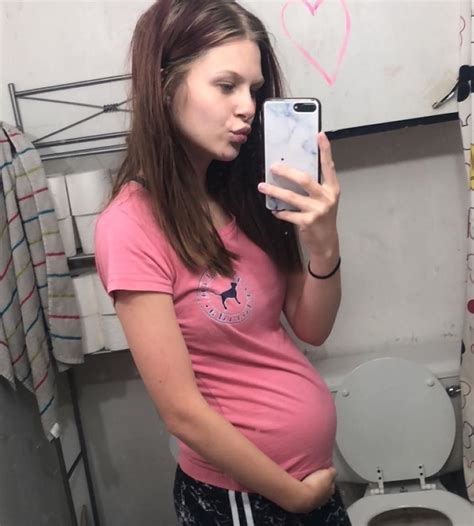 Such A Cute Bumpie Give Lenn Mckayla A Follow Pregnant Pregnantbelly Bloated Foodbaby