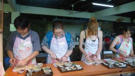 Lazatcooking is a platform for everyone to learn about. LaZat cooking class @ Kg Sg Penchala Learn Malaysian and ...
