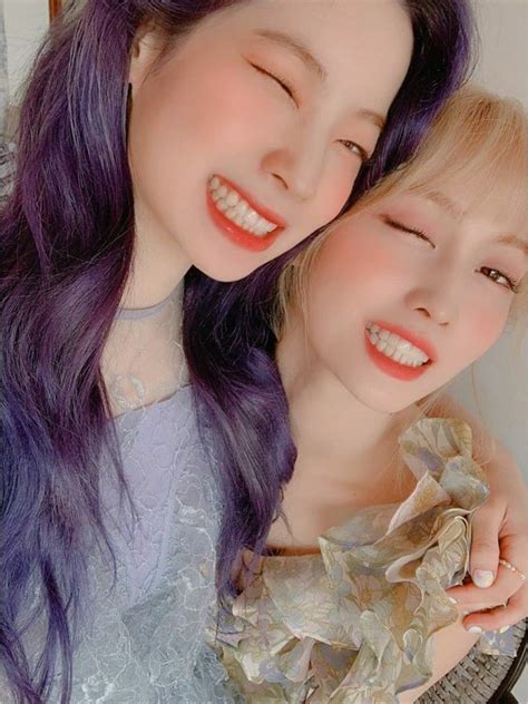 Twice Dahyun And Momo Instagram Twicetagram Dahyun Twice Integrantes