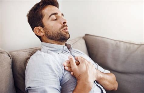 Causes Of Chest Pain When Breathing Deeply
