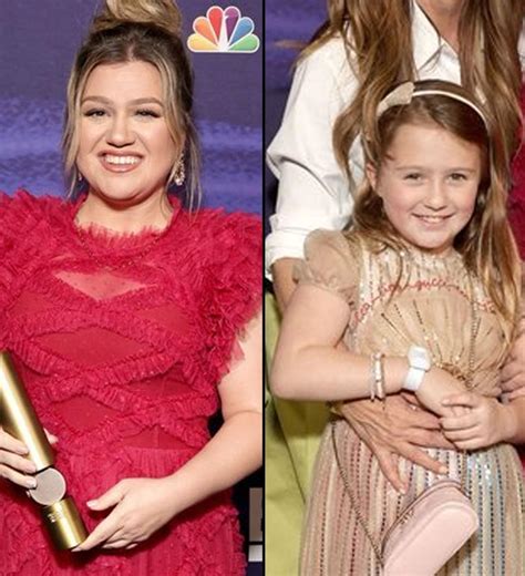 Kelly Clarkson Brings Daughter River Rose 8 As Her Date To The 2022 Peoples Choice Awards Photos