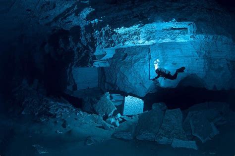 Worlds Longest Underwater ‘crystal Cave In Deep Russian Waters