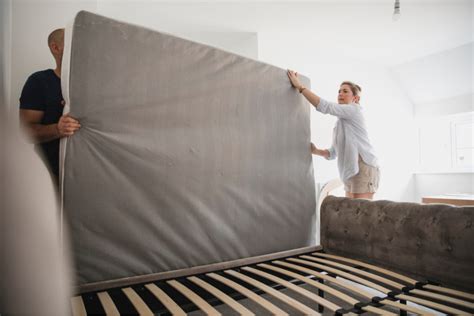 The Easiest Way To Move A Bed And Mattress — Metromovers