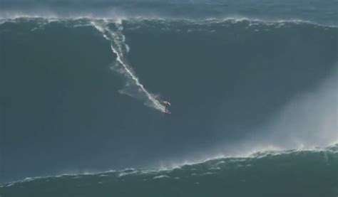 Its Official Surfer Catches The Largest Wave Ever Ridden
