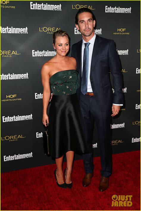 Kaley Cuoco And Ryan Sweeting Couple Up For Ews Emmys Party Photo