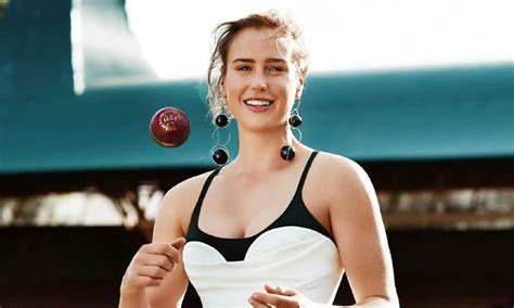 Ellyse Perry Prettiest Cricketer Ever To Play The Game Of Cricket Sports Park