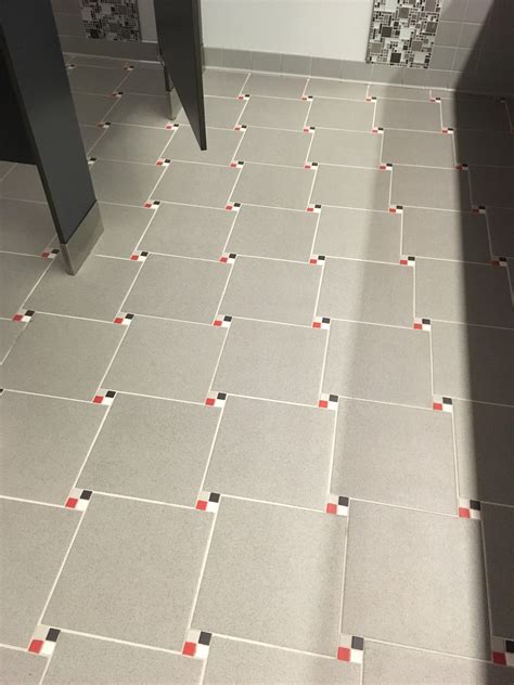 This Offset Tile Work Roddlysatisfying