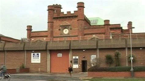 Hmp Hull Prisoners Spending Too Long In Cells Inspector Bbc News